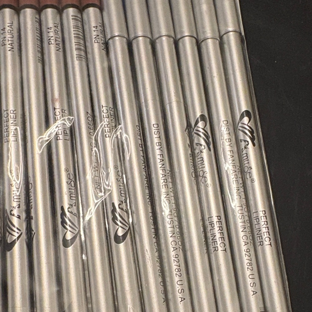 Muse Lip Liner Set - Brown Shades - Picture 2 of 3
